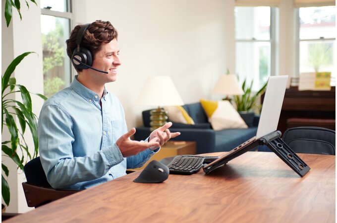 Kensington SmartFit EasyRiser EQ Laptop Riser