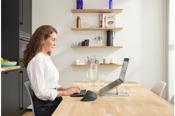 Kensington Dual Wireless Compact Keyboard